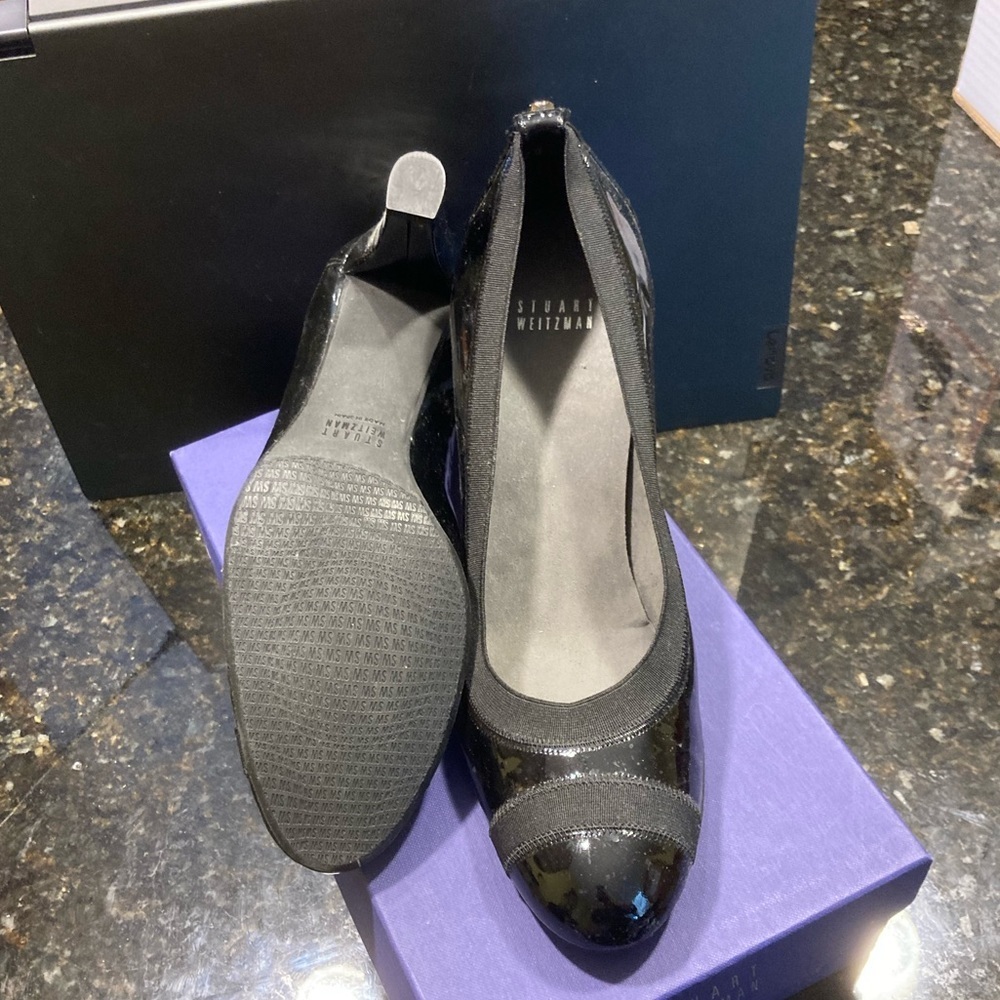 Stuart Weitzman Black Patent Pumps - 10.5 Like New - Picture 2 of 12